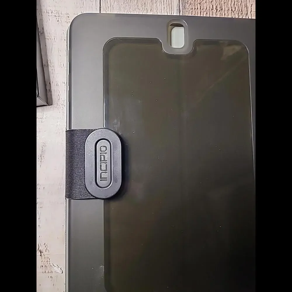 Incipio Samsung Galaxy Tab S 3 9.7 In Translucent Protective Folio.